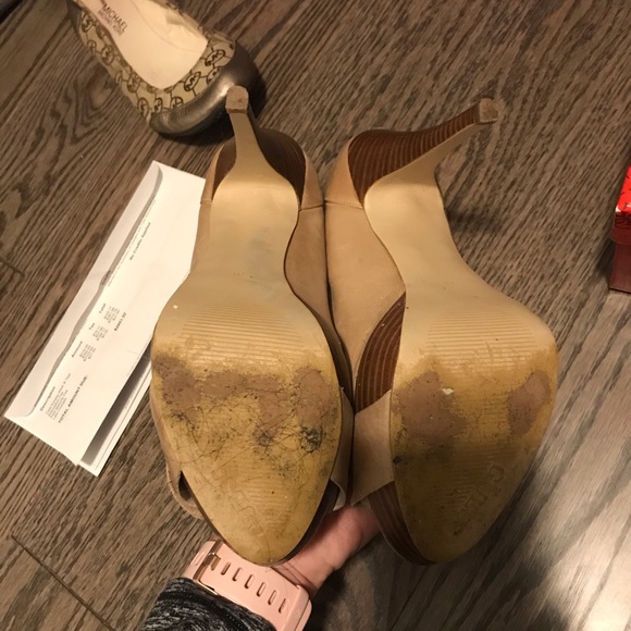 Guess size 7 heels - Picture 4 of 4
